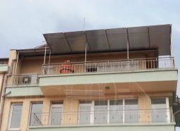 Поликарбонатни козирки и навеси