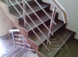 Тръбни парапети за стълби