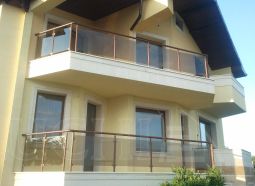 Комбинирани парапети