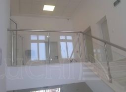 Комбинирани парапети за стълби