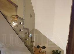 Стъклени парапети за стълби
