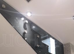 Стъклени парапети за стълби