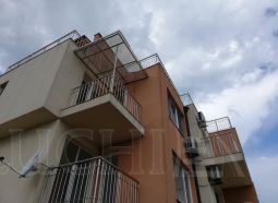 Поликарбонатни козирки и навеси
